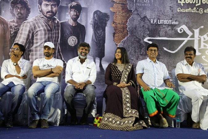 தமிழர்கள் எங்கு சென்றாலும் திறமையால் ஜெயிப்பார்கள் : கஸ்தூரி பேச்சு!