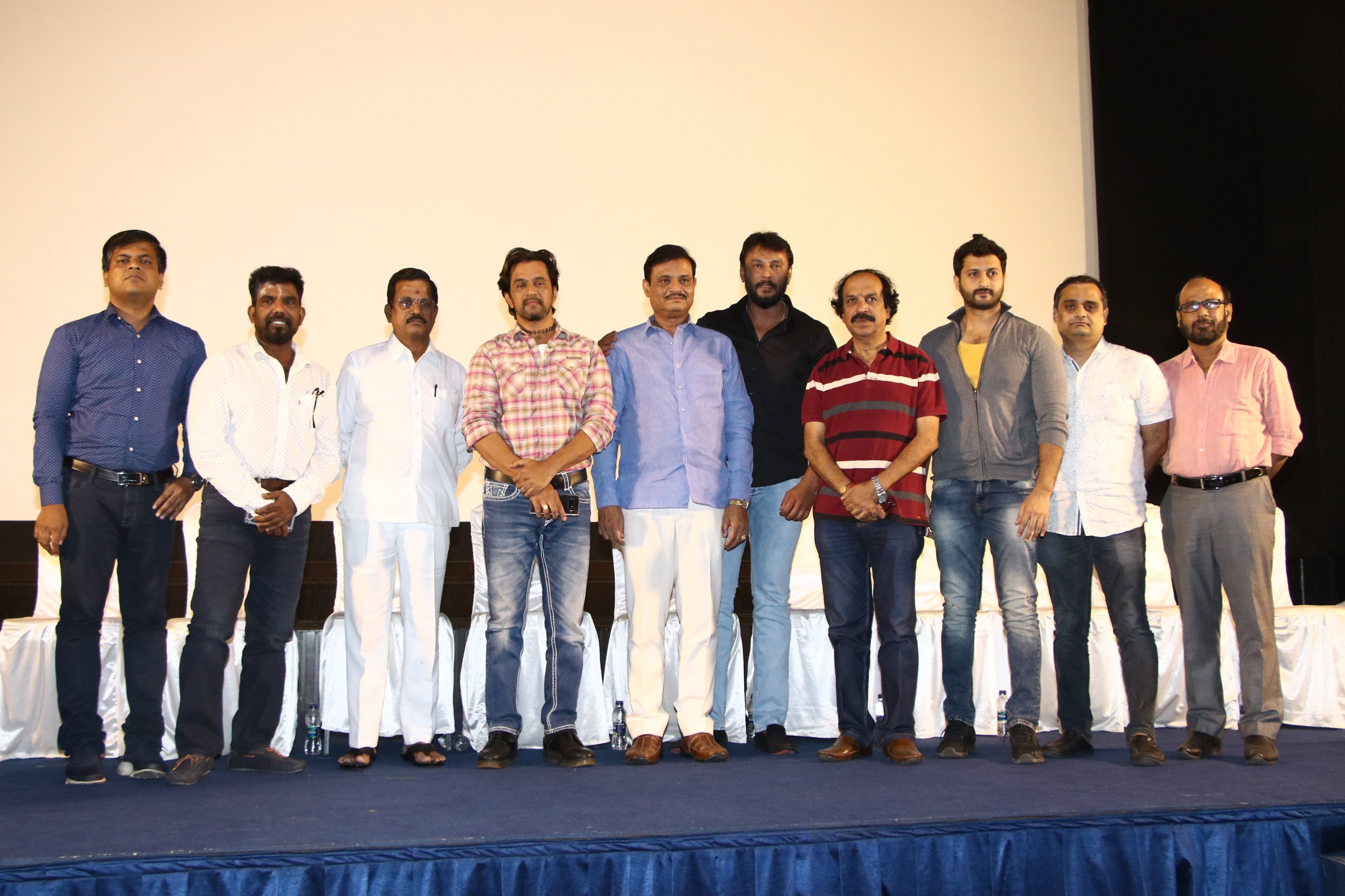 கலைப்புலி S தாணு வெளியிடும் முனி ரத்னா எழுதி தயாரித்துள்ள குருக்ஷேத்ரம்