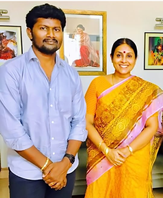 டப்பிங் பேசும்போது என்னை அறியாமல் நானே கண்கலங்கிவிட்டேன் ” அருவா சண்ட ” படம் பற்றி  நடிகை சரண்யா பொன்வண்ணன் நெகிழ்ச்சி !