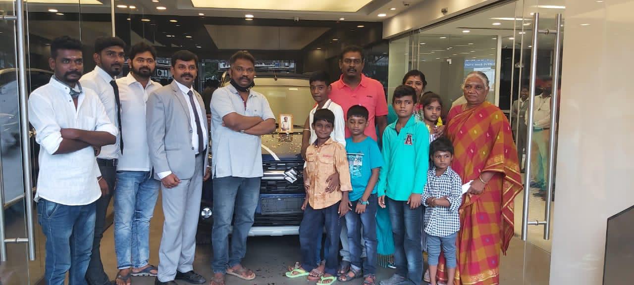 க/பெ ரணசிங்கம் பட இயக்குனருக்கு தயாரிப்பாளர் கார் பரிசு