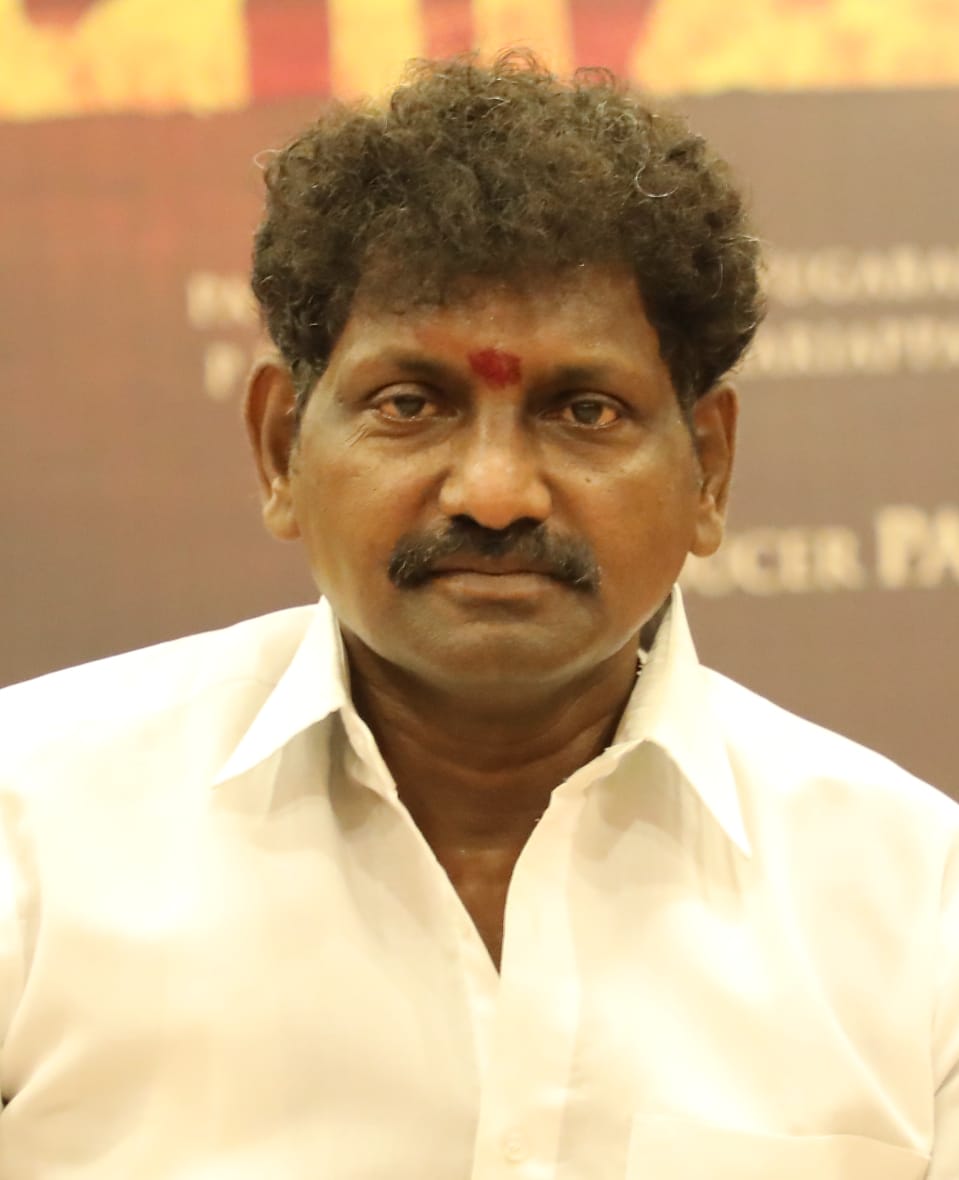 ஜீவன் – மல்லிகாசரவத், ரித்திகாசென், யாஷிகா ஆனந்த் நடிக்க, வைத்தியாநாதன் பிலிம் கார்டன் V.பழனிவேல் தயாரிக்கும்,            “ பாம்பாட்டம் “