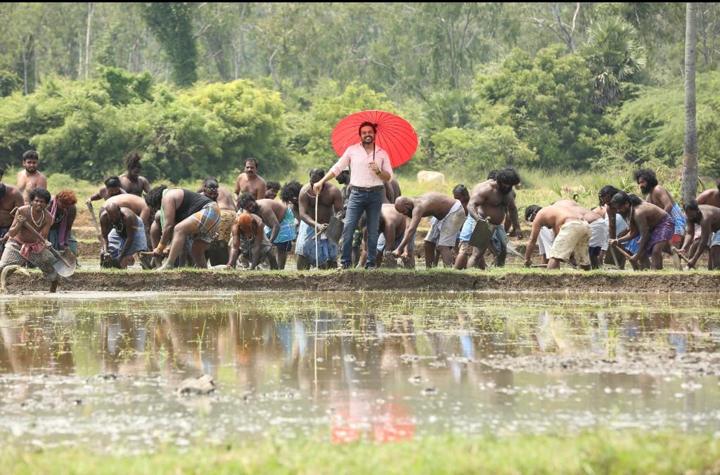 தந்தைக்காக மகன் ஒரு சவாலை ஏற்கிறான்; அவன் தான் சுல்தான்! – நடிகர் கார்த்தி