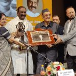 ஞானபீட விருது பெற்றார் கவிஞர் வைரமுத்து