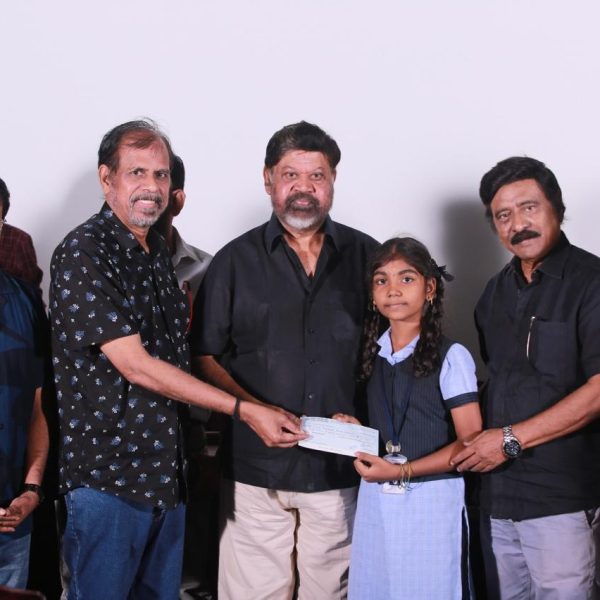 இயக்குநர் சங்கத்தின் உறுப்பினர்களுக்கு கல்வி உதவி வழங்கும் விழா: